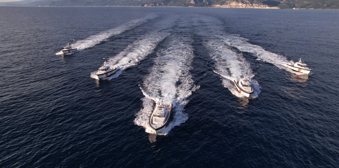 ARES 35 FPB fast patrol boat at high speed