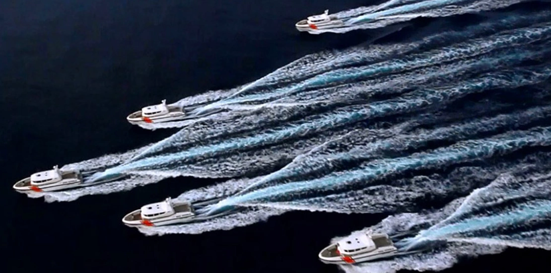 ARES 42 BLAZE multi-role patrol craft at high speed